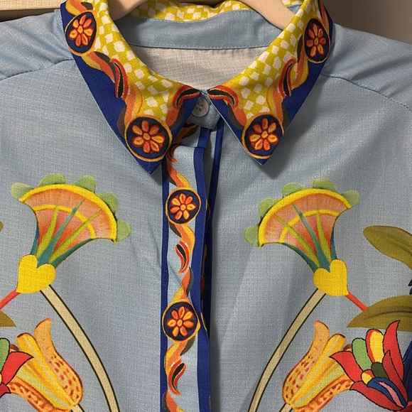 NWOT colorful blouse no size tag appears to be size L no brand - Picture 2 of 5